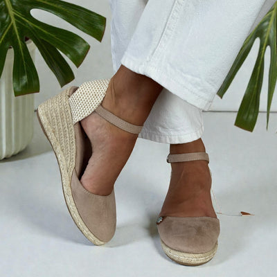 Womens Refresh 171882 Closed Toe Wedge Espadrille Sandals - Beige