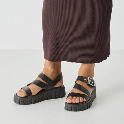Womens Tamaris 28233 Black Buckle Closed Wedge Sandals - Black