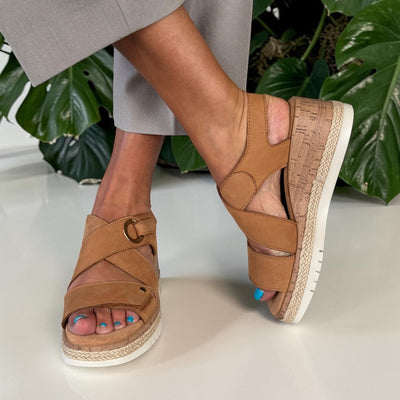 Womens Clarks Kidiki Sun Tan Nubuck Wedge Sandals - Tan Nubuck