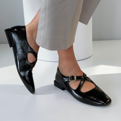 Womens Una Healy Bookends Square Toe Flat Shoes - Vinyl Patent