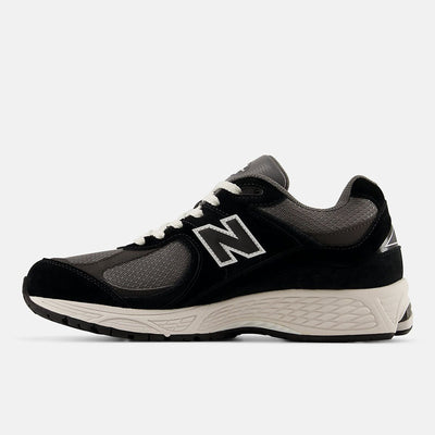 Unisex New Balance U2002R Trainers - Black