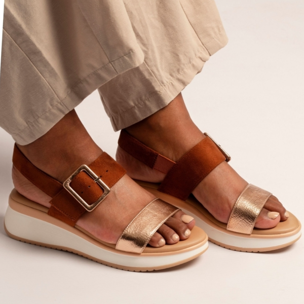 Lunar Dion Tan and Gold Sandals - Tan