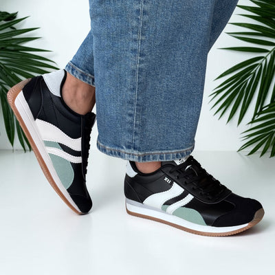 Womens Xti 146275 Trainers - Black
