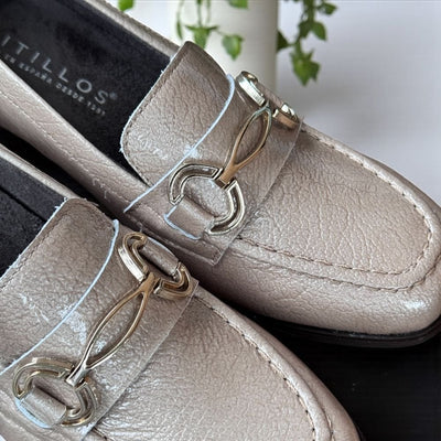 Womens Pitillos 10832 Stone Patent Block Heel Loafers - Stone Patent