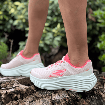Womens Skechers Max Cushioning Endeavour Trainers - Pink Coral