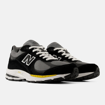 Unisex New Balance U2002R Trainers - Black