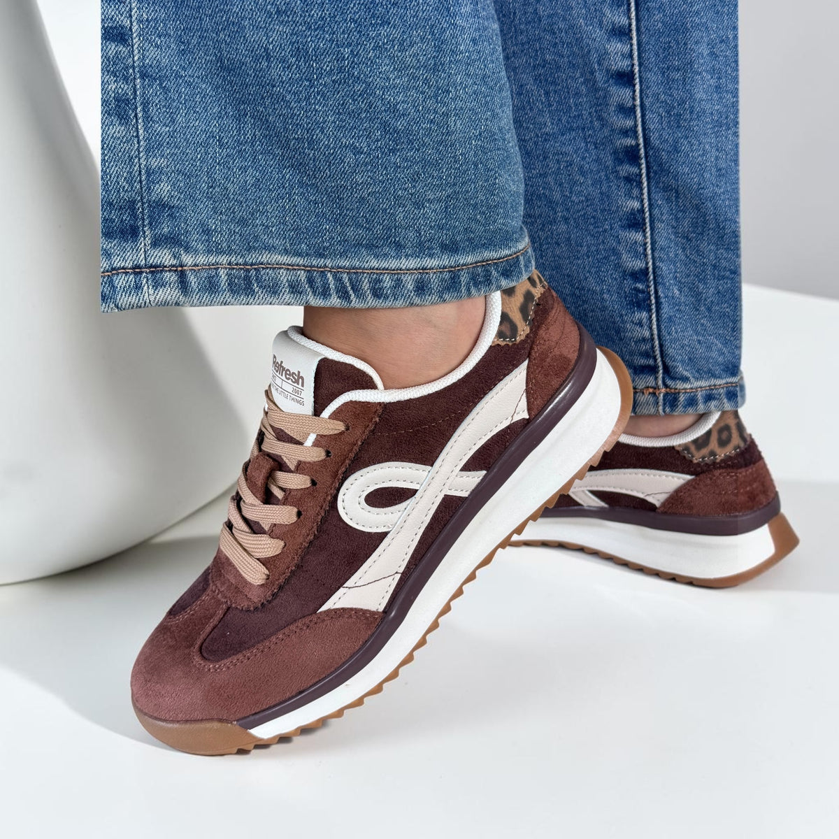 Womens Refresh 176232 Brown Trainers
