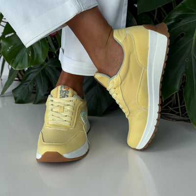 Womens Refresh 175054 Wedge Trainers - Amarillo