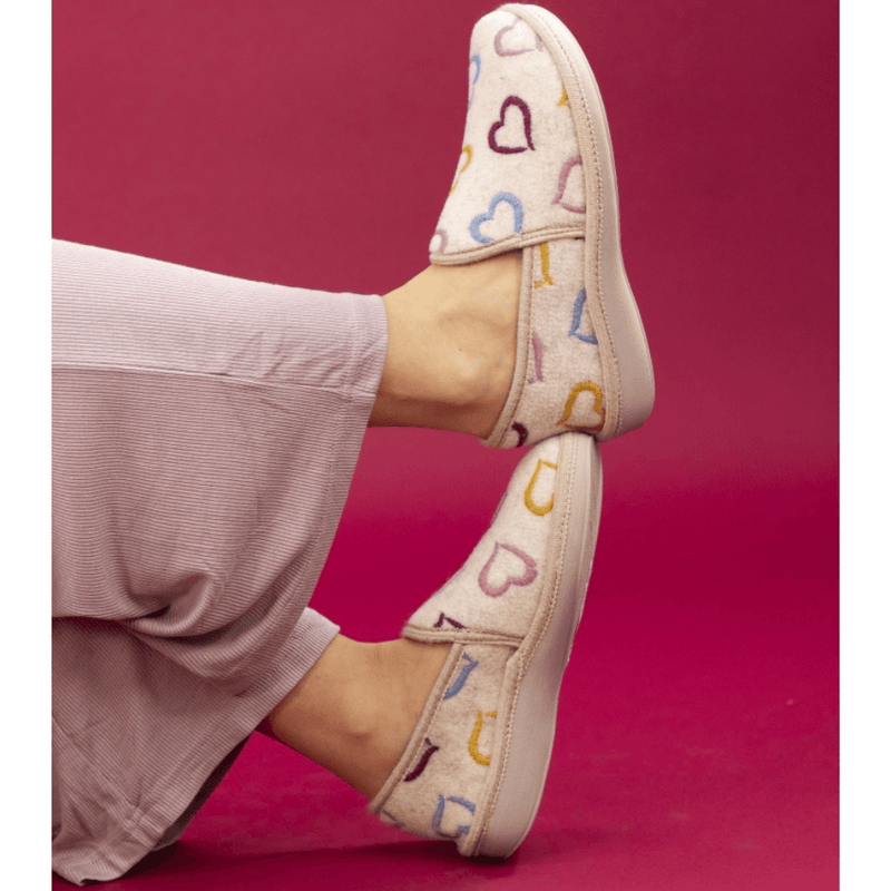 Womens Lunar Joyful Heart Closed in Slippers - Beige Gold