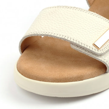 Womens Lunar JLW008 Wedge Lark Leather Sandals - White