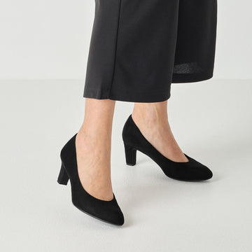 Womens Tamaris 22418 Block Heels - Black