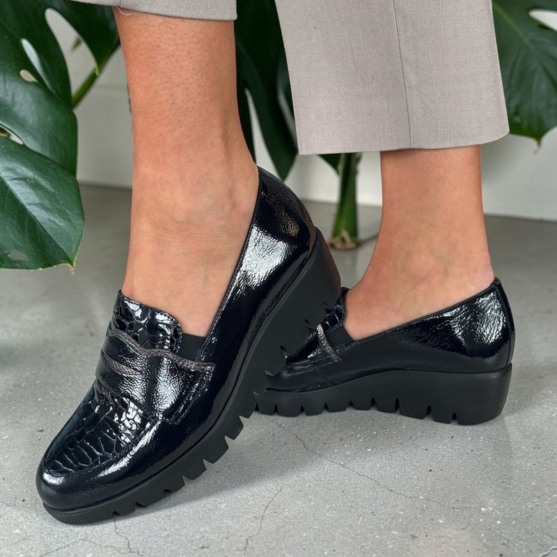 Womens Wonders 33360 Wedged Loafers - Navy