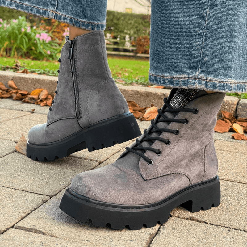 Womens Lloyd & Pryce Gonzalez Suedette Biker Boots- Illusion - Illusion
