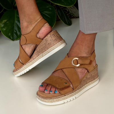 Womens Clarks Kidiki Sun Tan Nubuck Wedge Sandals - Tan Nubuck
