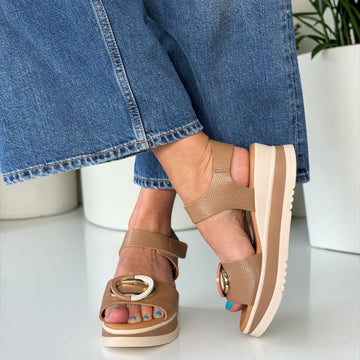 Womens Oh! My Sandals 5974 Wedge Sandals - Tan
