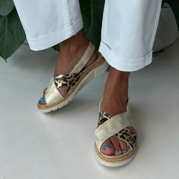 Womens Suave Sienna 6086 Gold Wedge Sandals - Gold