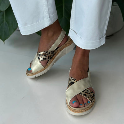 Womens Suave Sienna 6086 Gold Wedge Sandals - Gold