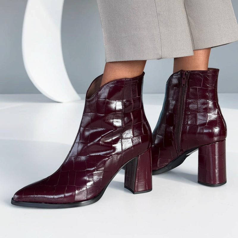 Womens Wonders 5444 Ankle Boots - Vino