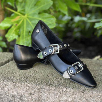 Womens Xti 144266 Buckle 2 Strap Flat Pumps - Black