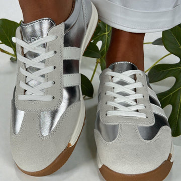 Womens Drilleys Sixty Nine Trainers - Illuminate