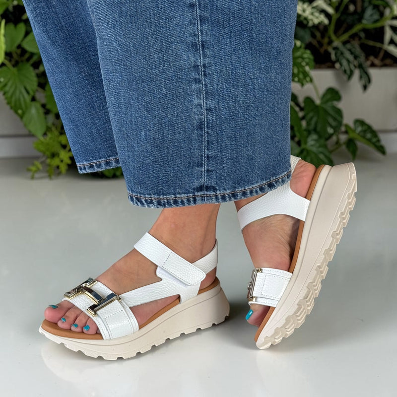 Womens Oh! My Sandals 5953 Wedge Sandals - White