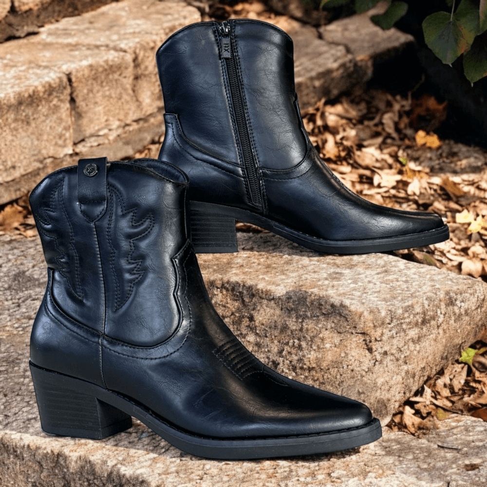 Womens Xti 143118 Black Heeled Low Cowboy Boots