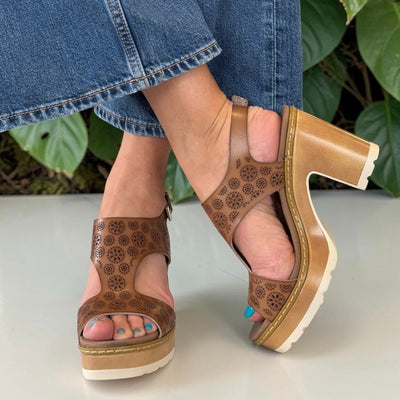 Womens Refresh 175166 Block Heeled Sandal - Brown