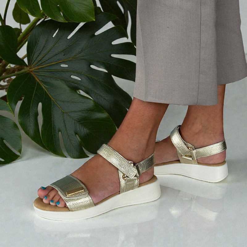 Womens Lunar JLW008 Wedge Lark Leather Sandals - Gold