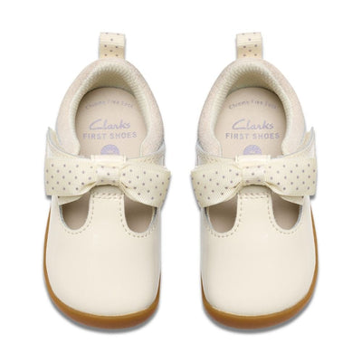 Infant Girls Clarks Roamer Trim Off White Patent Velcro Strap Pre Walker Shoes - Off White