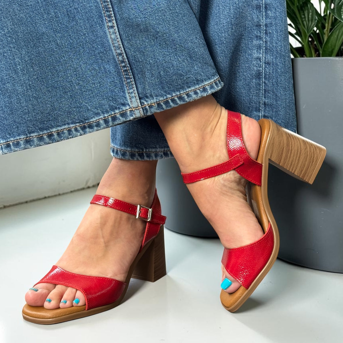 Womens Oh My Sandals 5919 Patent Block Heel Sandals