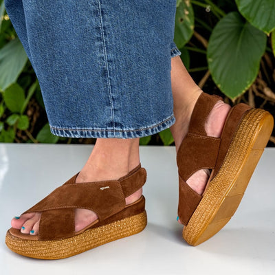 Womens Igi & Co 1187711 Brown Wedge Sandals - Brown