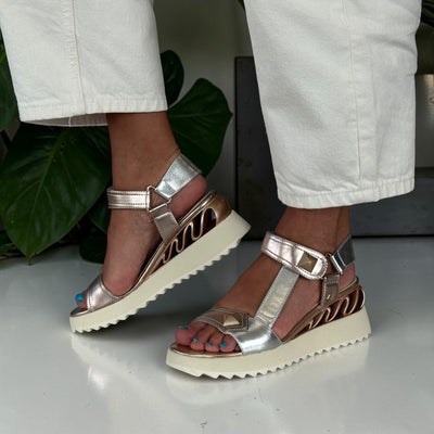 Womens Una Healy Better Alone Wedge Sandal - Rose Gold