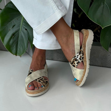 Womens Suave Sienna 6086 Gold Wedge Sandals - Gold