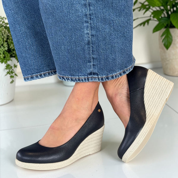 Womens Zanni & Co Sila One Wedge Pumps - Cobalt