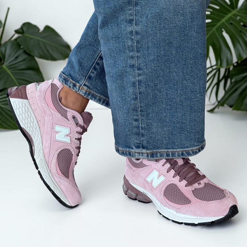 Womens New Balance 2002R Trainers AW26 - Chalk Pink