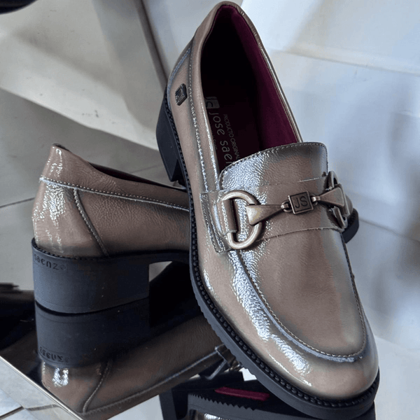 Womens Jose Saenz 2189 Taupe Patent Heeled Loafers - Taupe