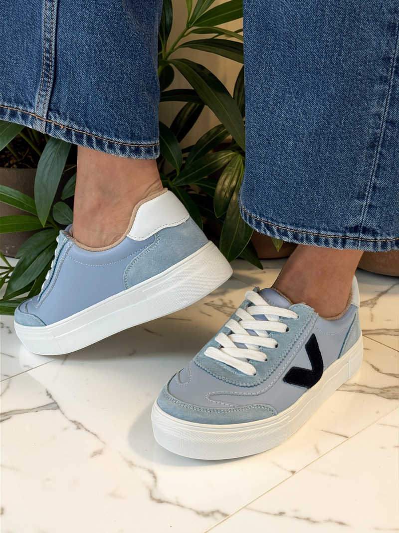 Womens Drilleys Eighty Trainers - Baby Blue