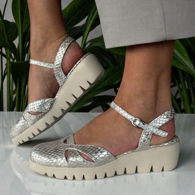 Womens Wonders 33352 Maya Champagne Wedge Sandals - Maya Champagne