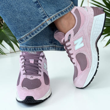 Womens New Balance 2002R Trainers AW26 - Chalk Pink