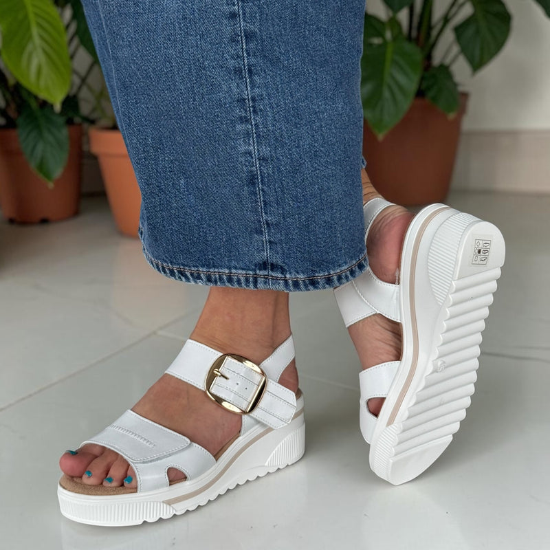 Womens Redz T42 Leather Wedge Sandals - White