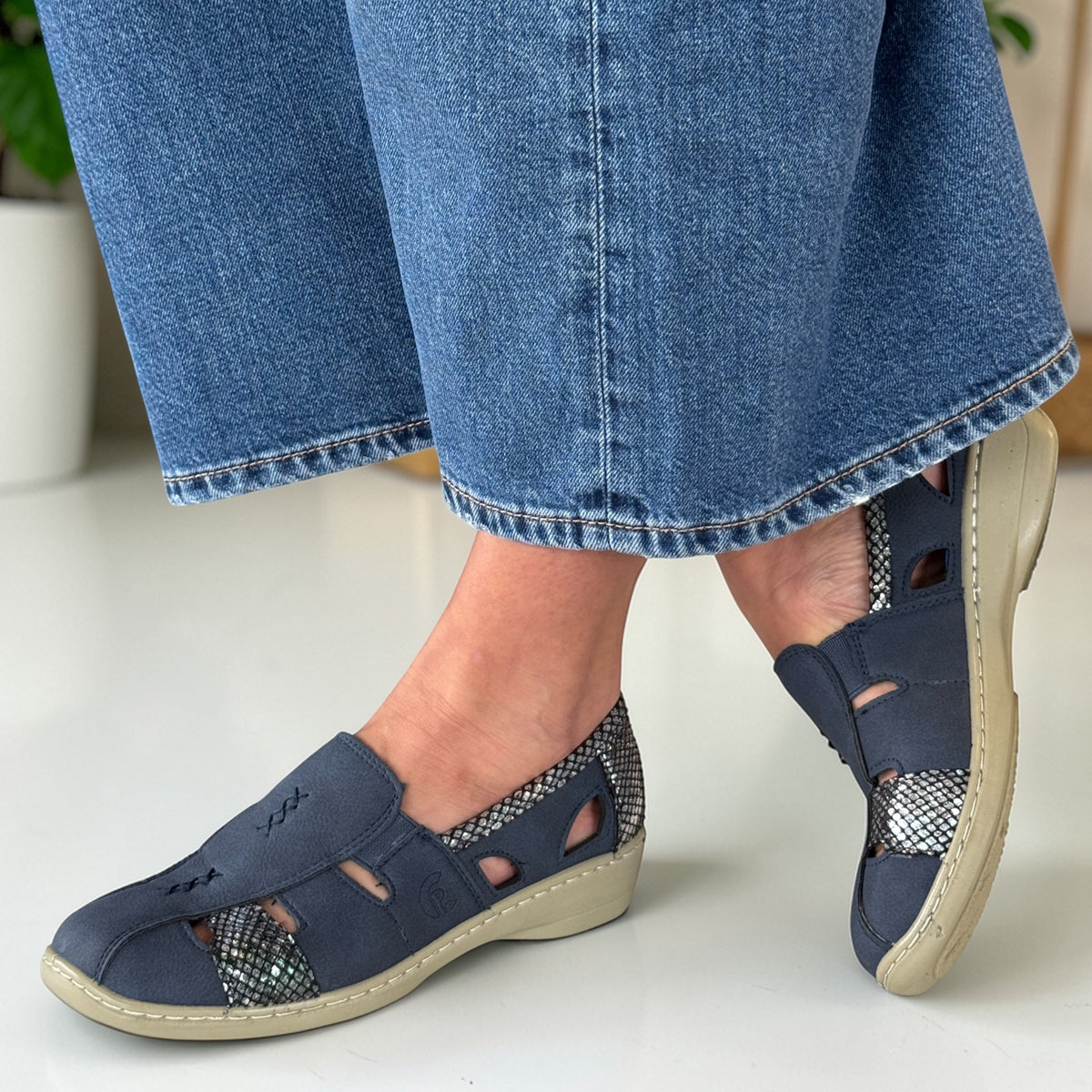 Womens Susst Navy Comfort Casual Slip-On Comfort Casual Shoe