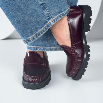 Womens Unisa Fijo Burgundy Loafers - Burgundy