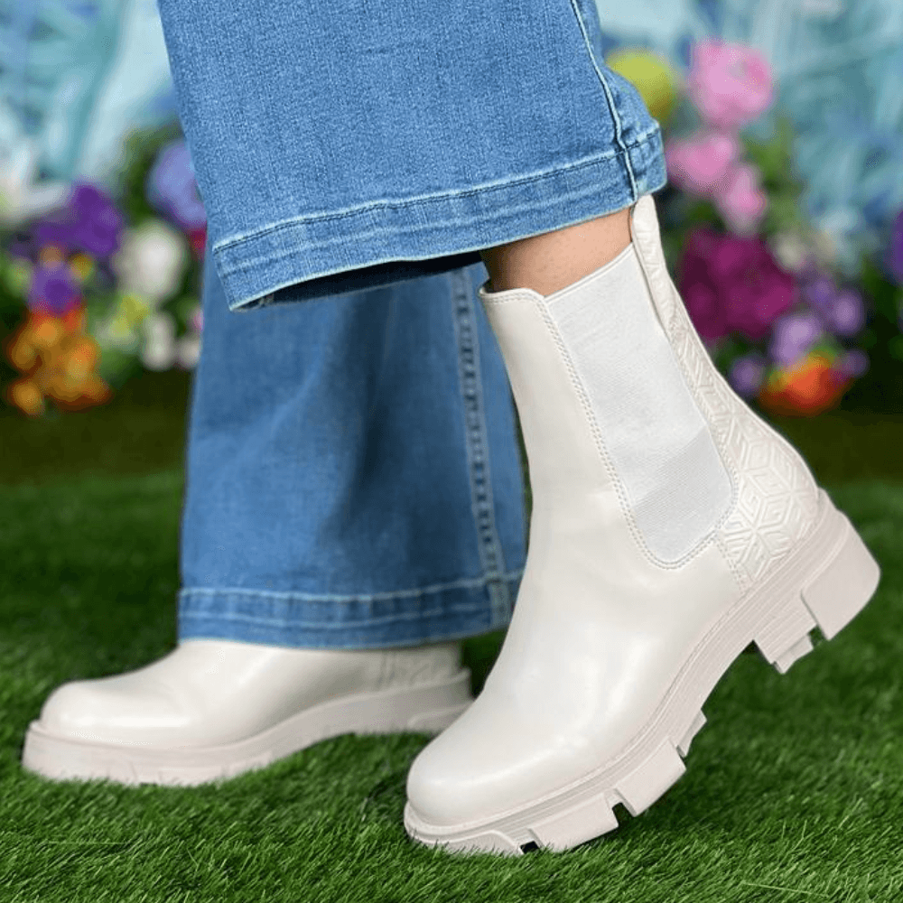 Womens Guess Madla Cream Embossed Logo Chelsea Boots