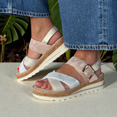 Womens Rieker V7951 Metallic Wedge Sandal - Metallic