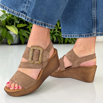 Womens Gabor 84.771 Wedge Embrace Sandal - Peanut