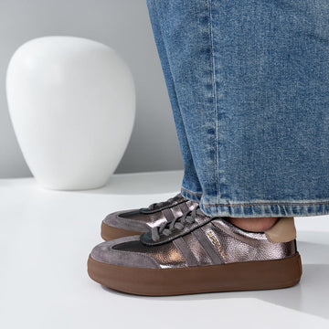 Womens Drilleys Thirty Two Trainers - Burnt Nickel