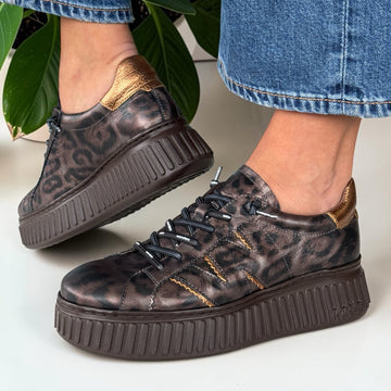 Womens Wonders 5201 Leopard Metallic Platform Shoes - Leopard Metallic