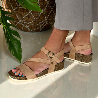Womens Lunar JLH358 Beige Wedge Cluster Sandals - Tan