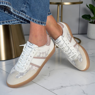 Womens Tamaris 23639 Laced Slip On Trainers - White Comb