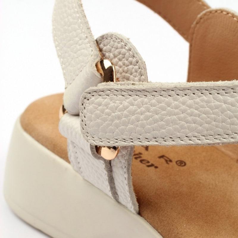 Womens Lunar JLW008 Wedge Lark Leather Sandals - White